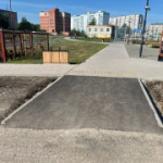 Работы по благоустройству дорожек, примыкающих к Эко-парку «Обской», завершены